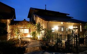 里山のオーベルジュ　薪の音